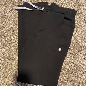 FIGS xs black Yola scrub pants